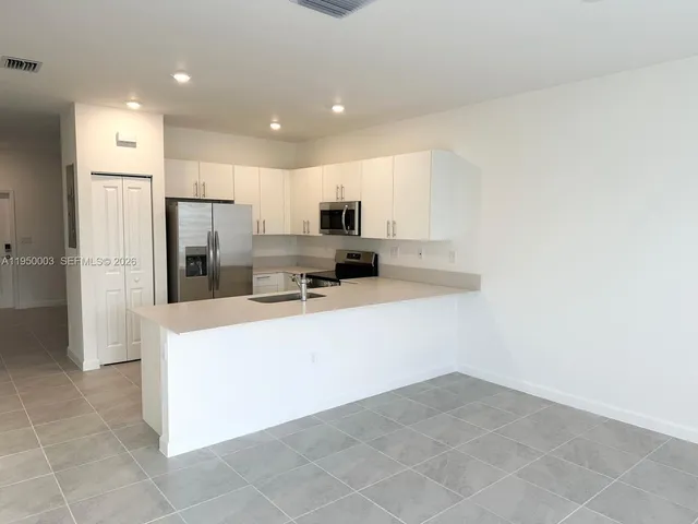 $2,700 | 26824 Southwest 121st Avenue, Homestead, FL 33032