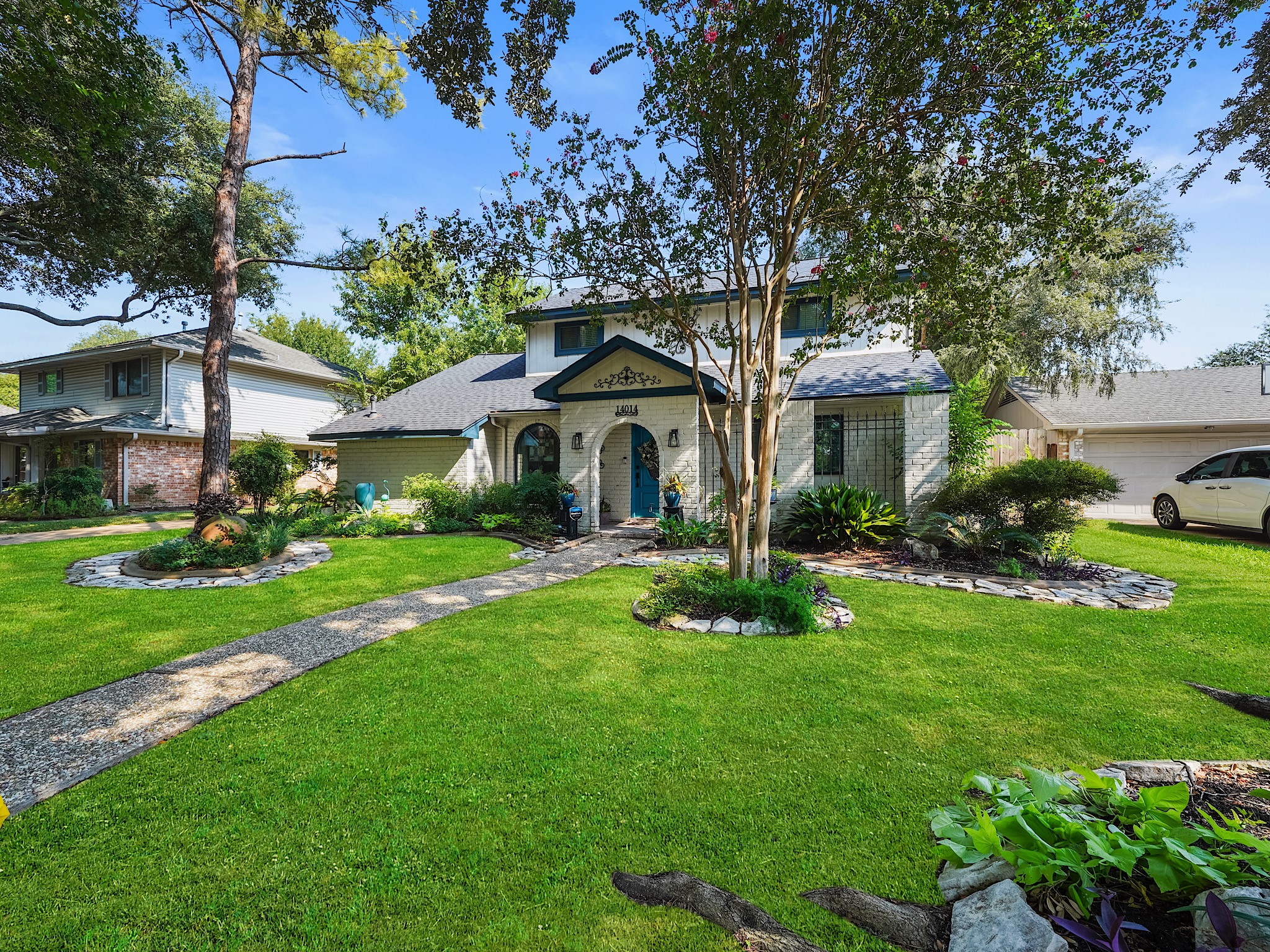 14014 Locke Lane Houston, TX 77077 - Photo 2 of 38