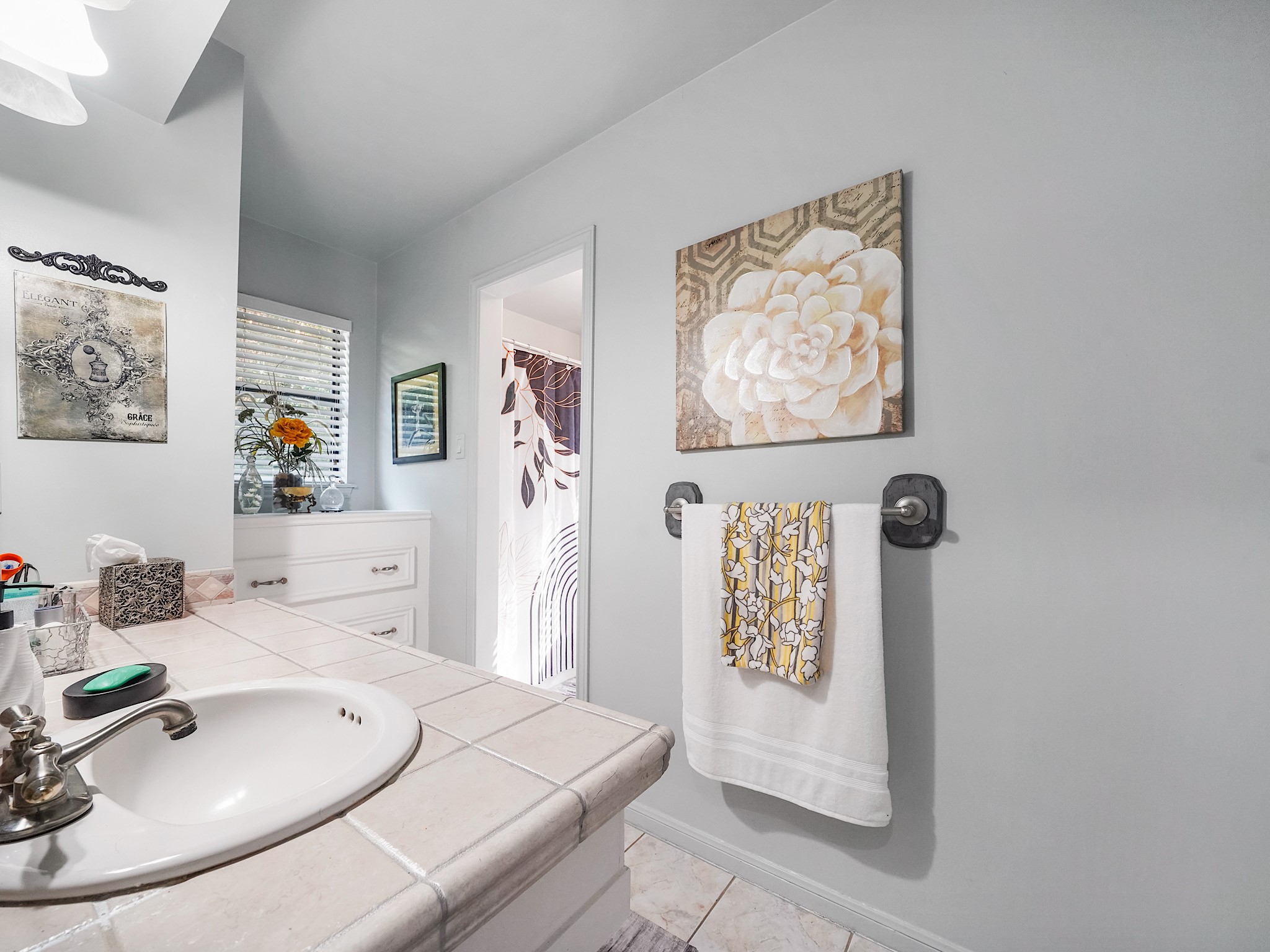 14014 Locke Lane Houston, TX 77077 - Photo 27 of 38 Upstairs Bathroom