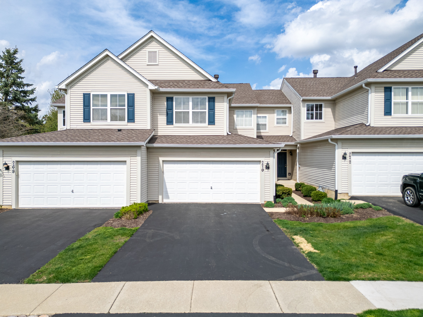 270 Grand Ridge Road St. Charles, IL 60175 - Photo 1 of 37 Gallery Image 1