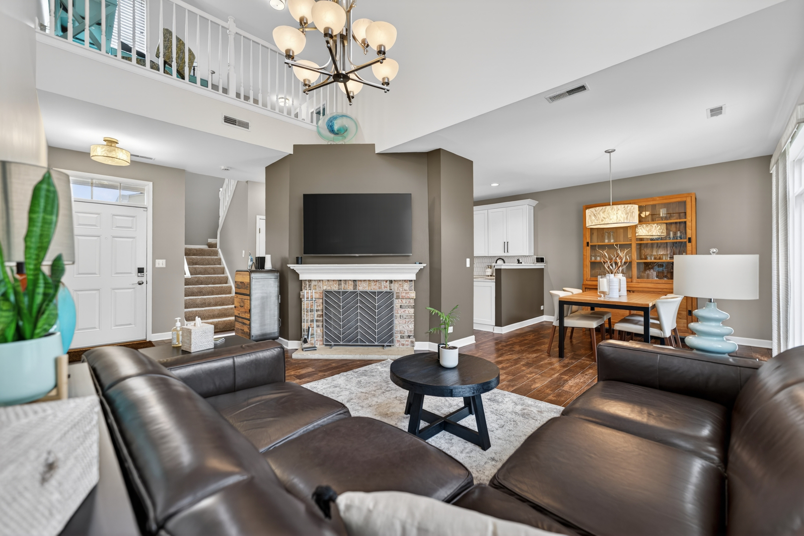 270 Grand Ridge Road St. Charles, IL 60175 - Photo 8 of 37 Gallery Image 8