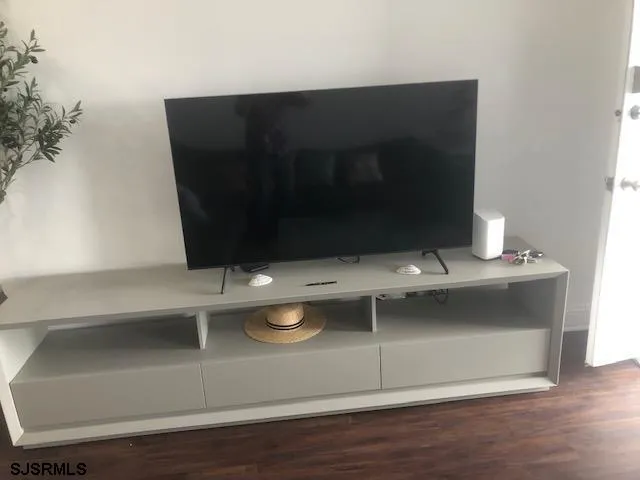 a view of table with washer and dryer