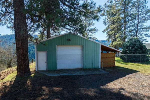 $895,000 | 1028 Redemption Lane, Kendrick, ID 83537