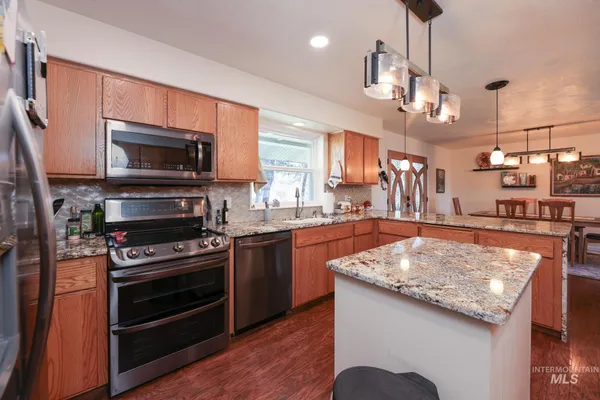 $895,000 | 1028 Redemption Lane, Kendrick, ID 83537