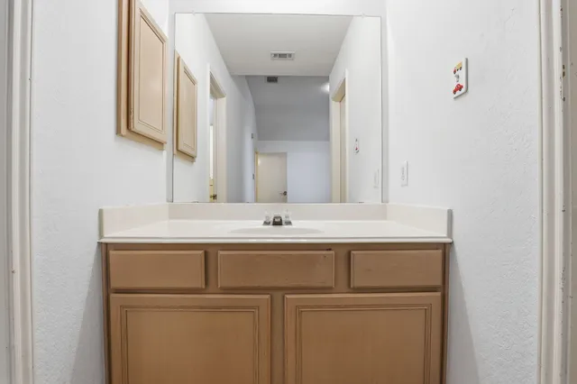 $1,900 | 15318 Streatham Circle, Channelview, TX 77530