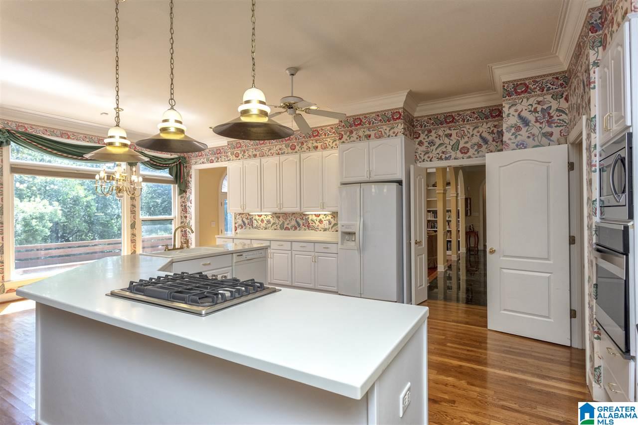 2121 Hickory Ridge Circle Birmingham, AL 35243 - Photo 16 of 50