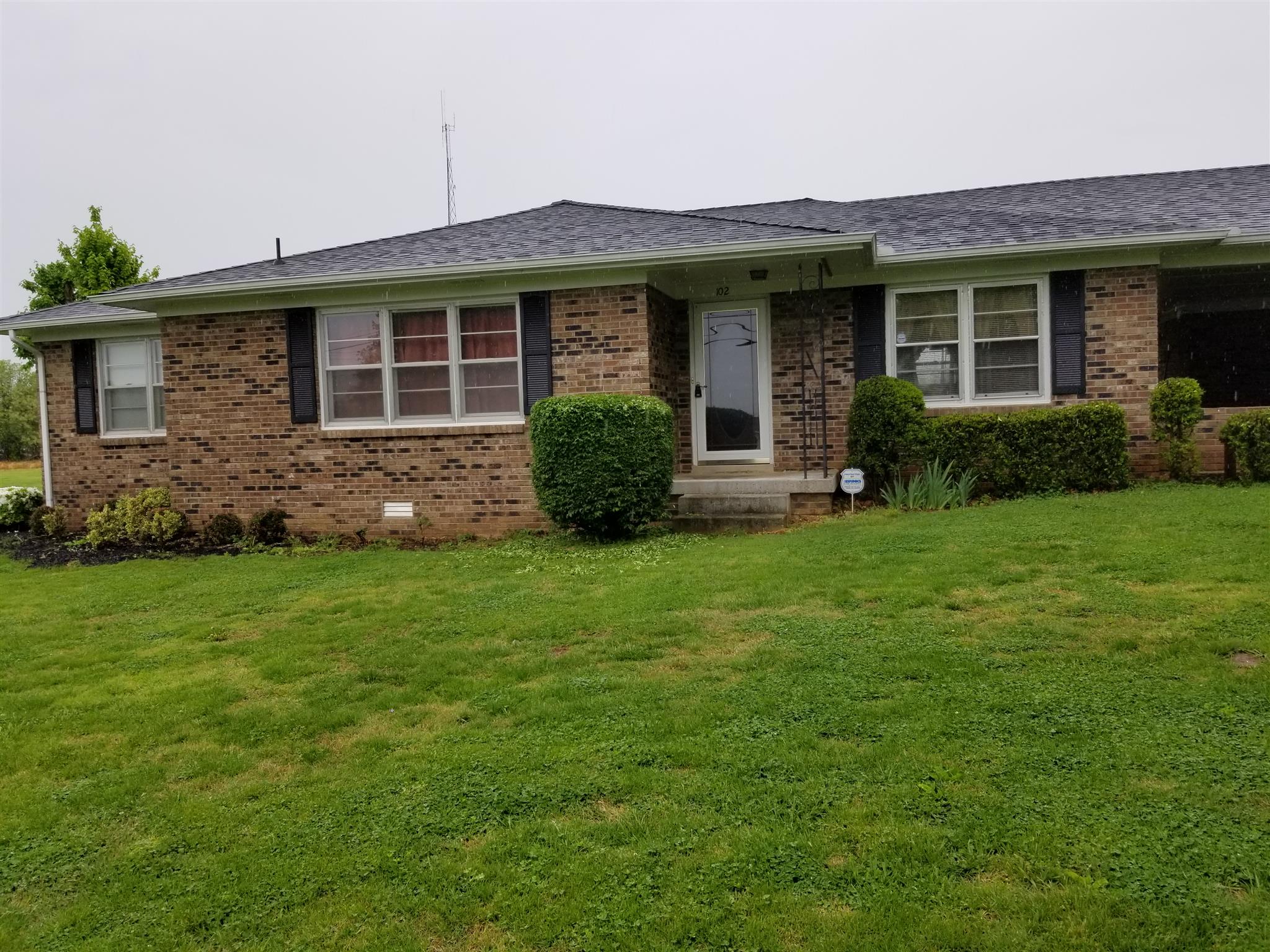 102 Riggs Avenue Portland, TN 37148 - Photo 2 of 18 Gallery Image 2