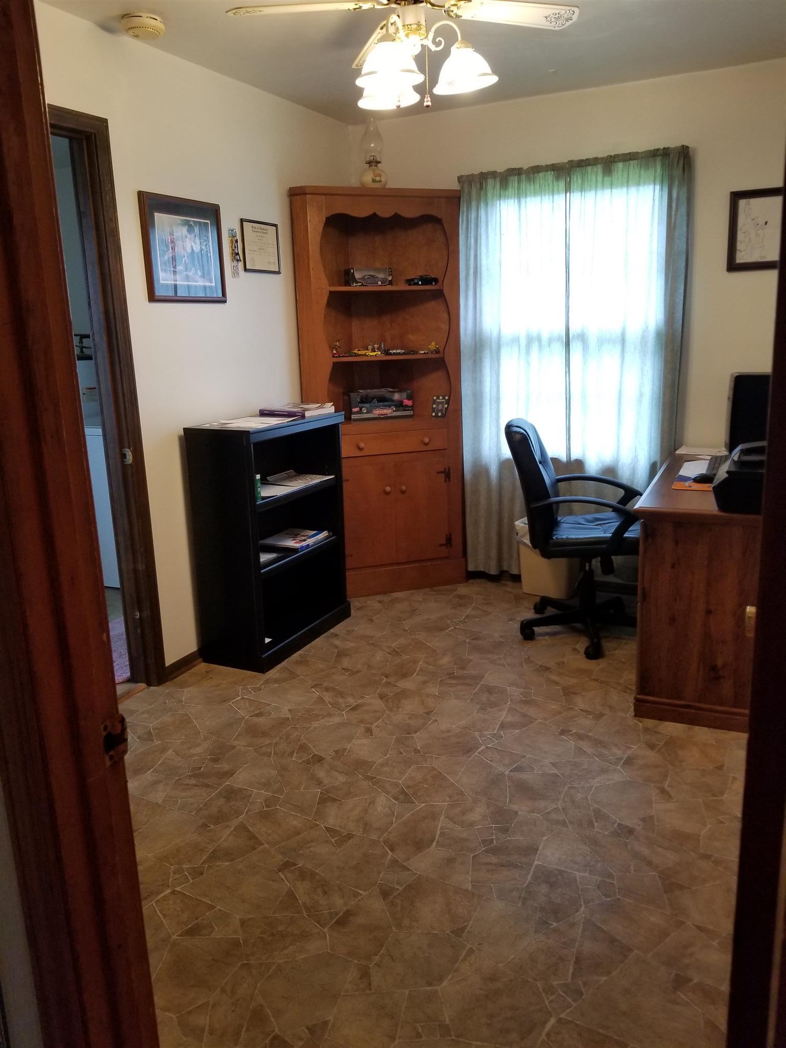 102 Riggs Avenue Portland, TN 37148 - Photo 4 of 18 Gallery Image 4