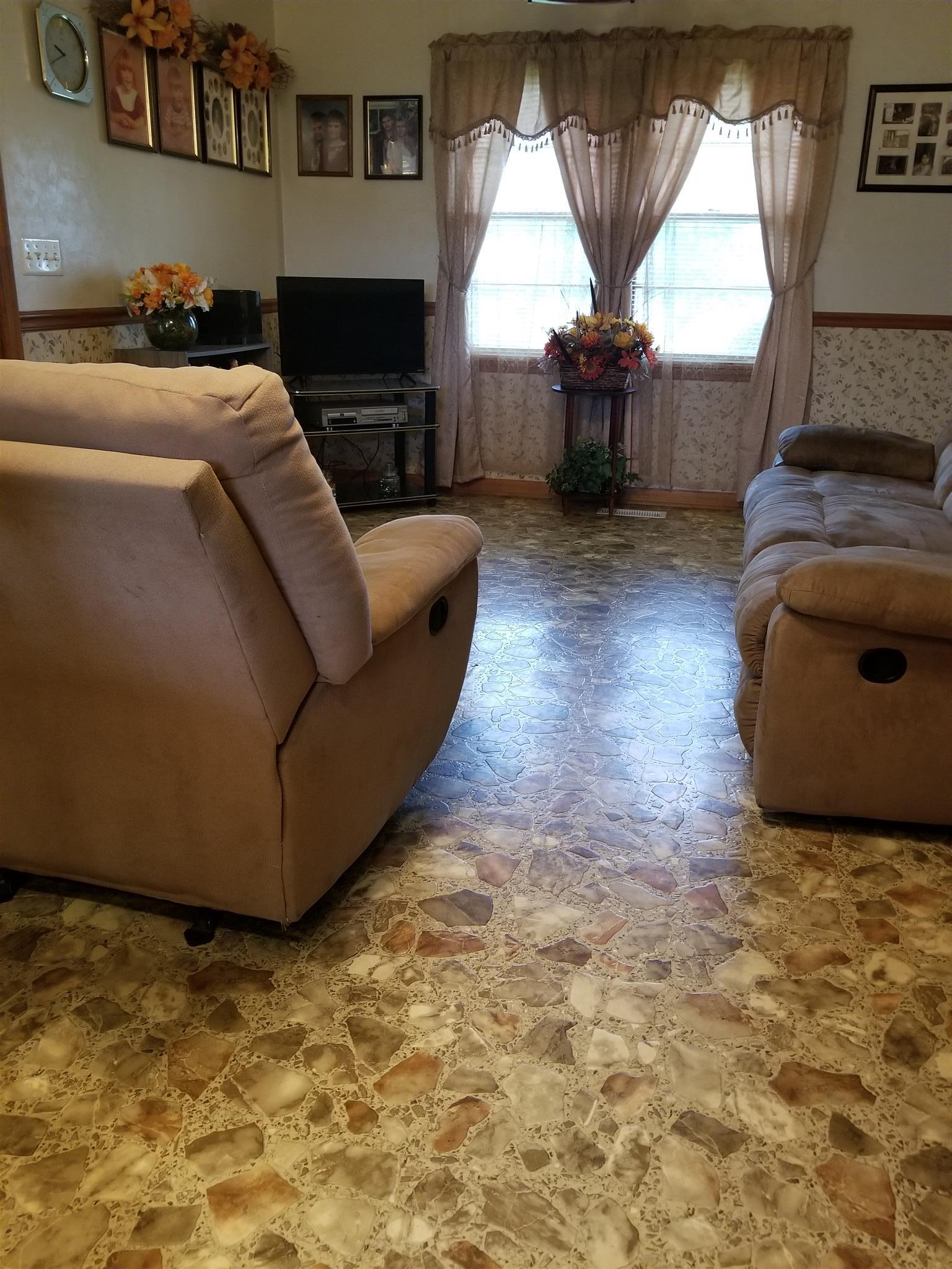 102 Riggs Avenue Portland, TN 37148 - Photo 7 of 18 Gallery Image 7
