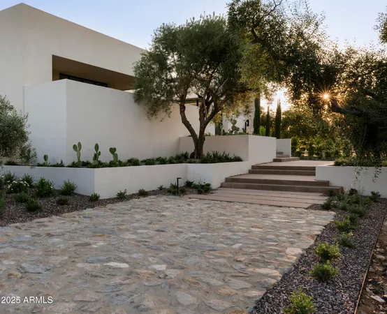 $12,750,000 | 4510 East Maderos Del Cuenta Drive, Paradise Valley, AZ 85253