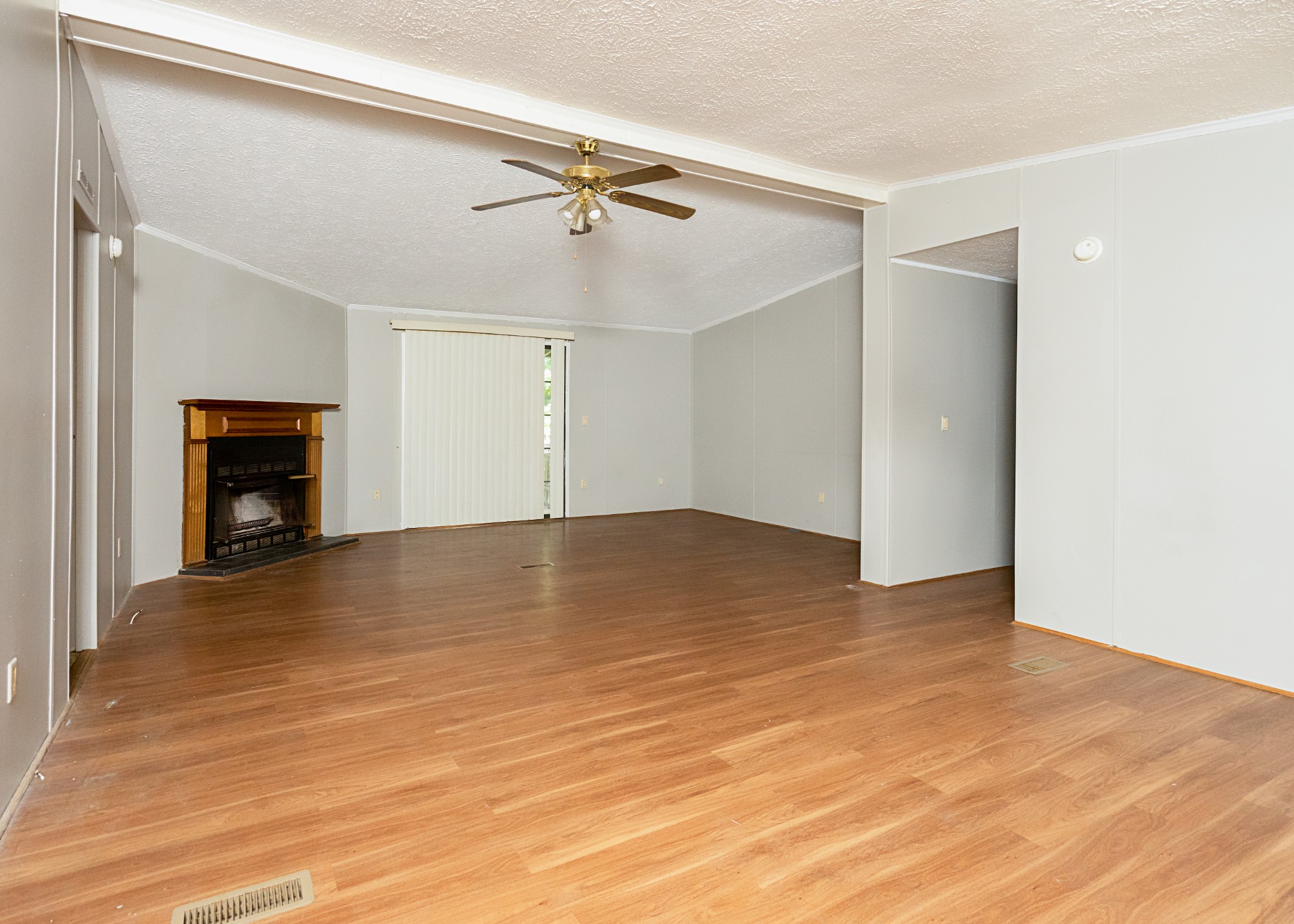 4210 Marthas Chapel Road Cunningham, TN 37052 - Photo 4 of 28 Gallery Image 4