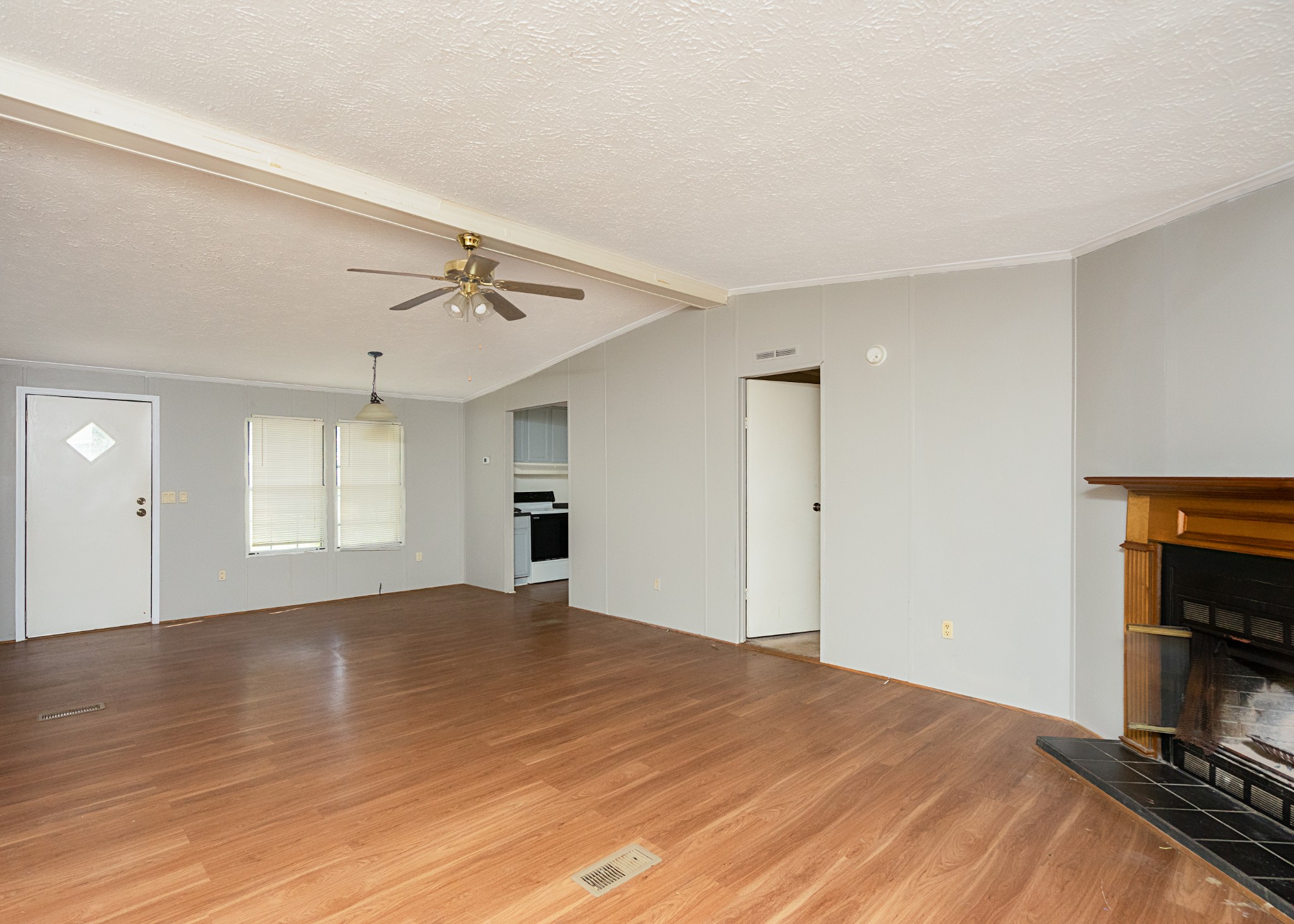 4210 Marthas Chapel Road Cunningham, TN 37052 - Photo 5 of 28 Gallery Image 5