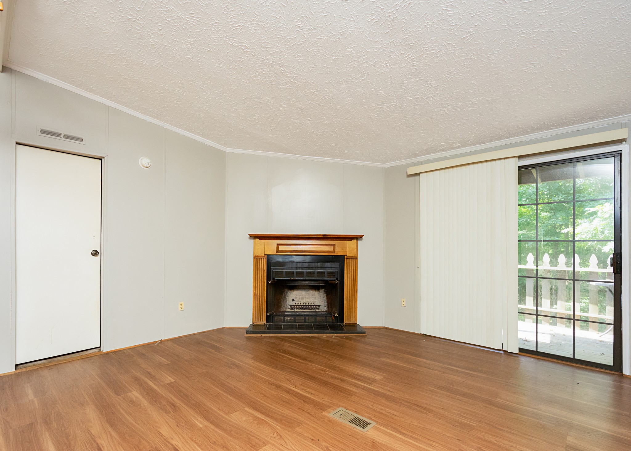 4210 Marthas Chapel Road Cunningham, TN 37052 - Photo 6 of 28 Gallery Image 6