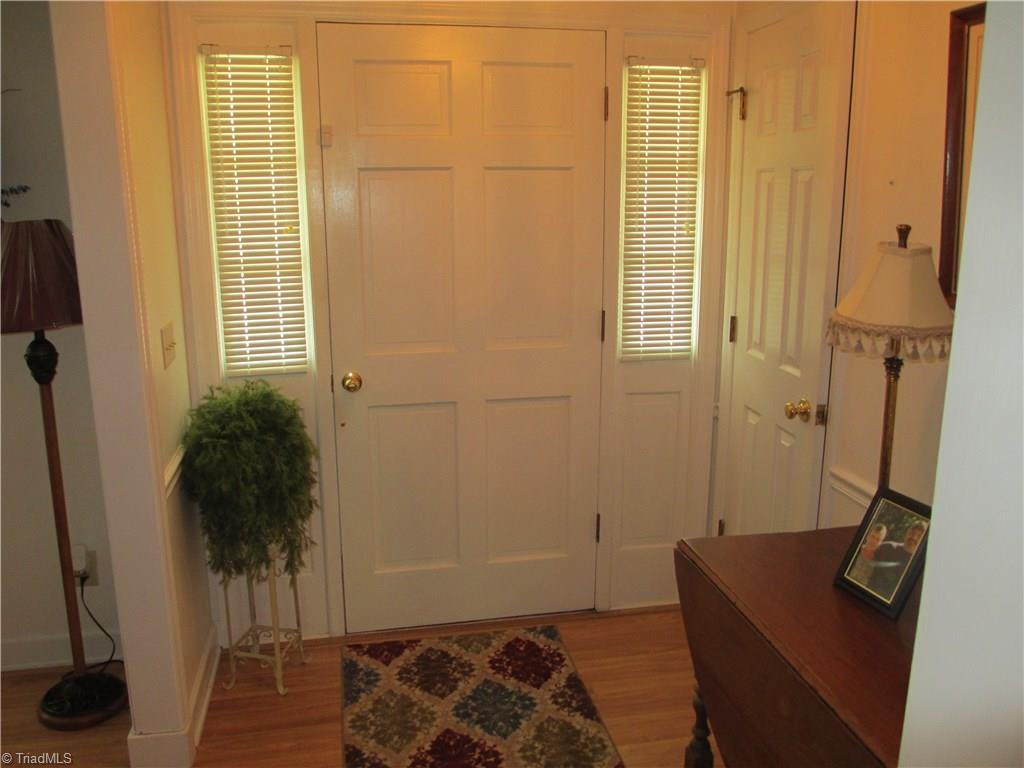 4520 Smith Road Burlington, NC 27215 - Photo 2 of 15 Entry Foyer