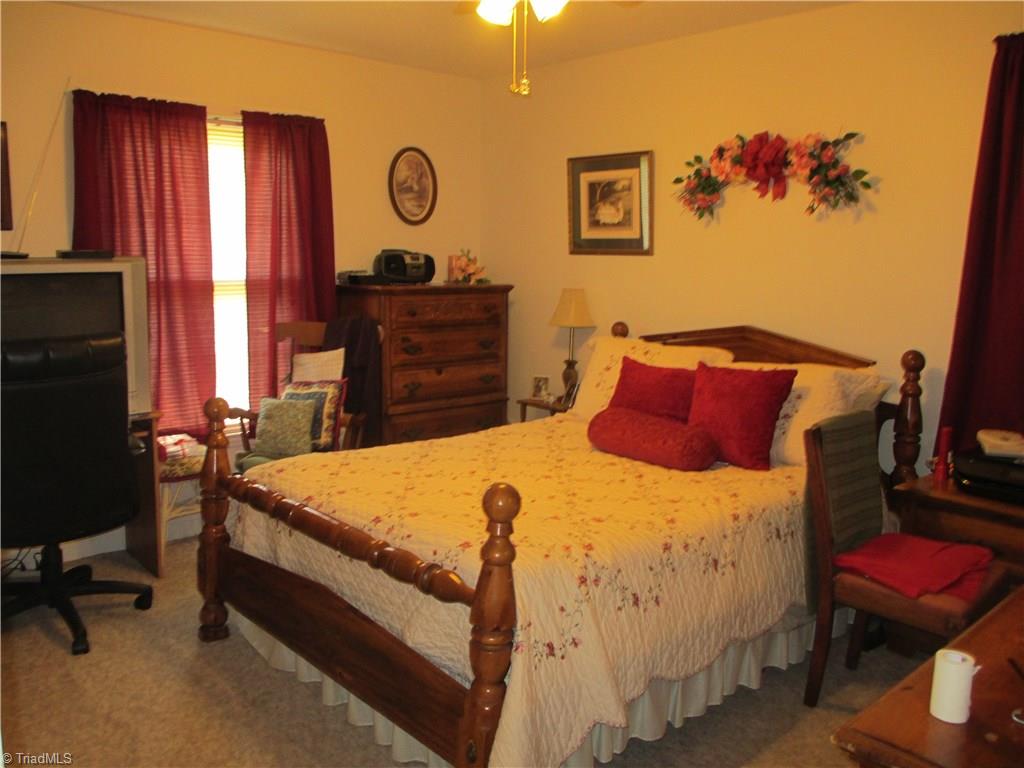 4520 Smith Road Burlington, NC 27215 - Photo 11 of 15 Bedroom #2