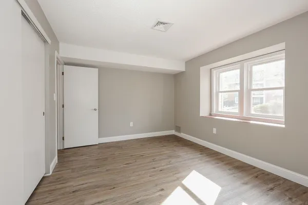 $275,900 | 3 Roedean Drive, Unit 101, Nashua, NH 03063