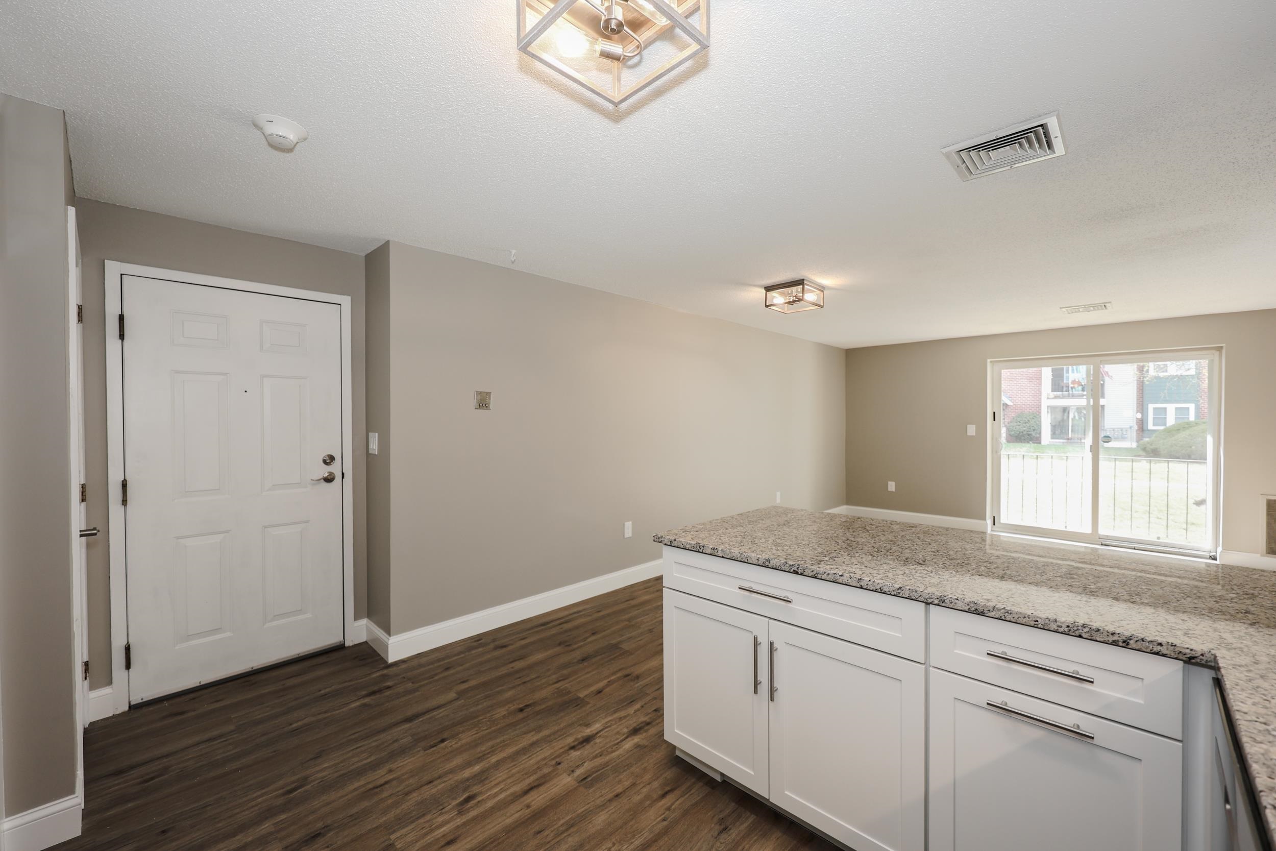 3 Roedean Drive, Unit 101 Nashua, NH 03063 - Photo 12 of 28