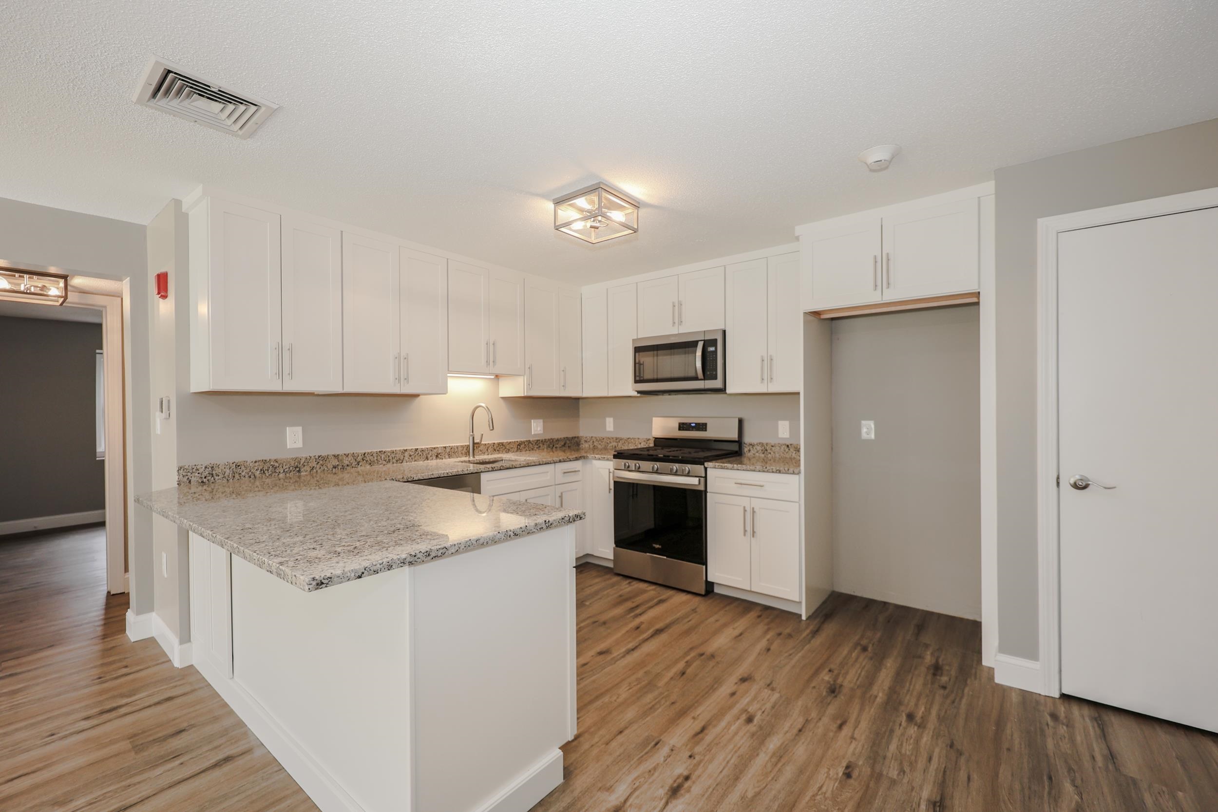 3 Roedean Drive, Unit 101 Nashua, NH 03063 - Photo 7 of 28
