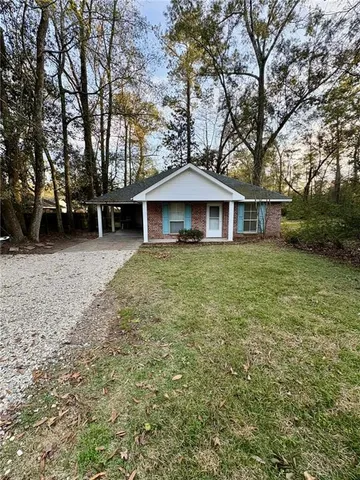 $1,800 | 209 West Edwards Street, Covington, LA 70433