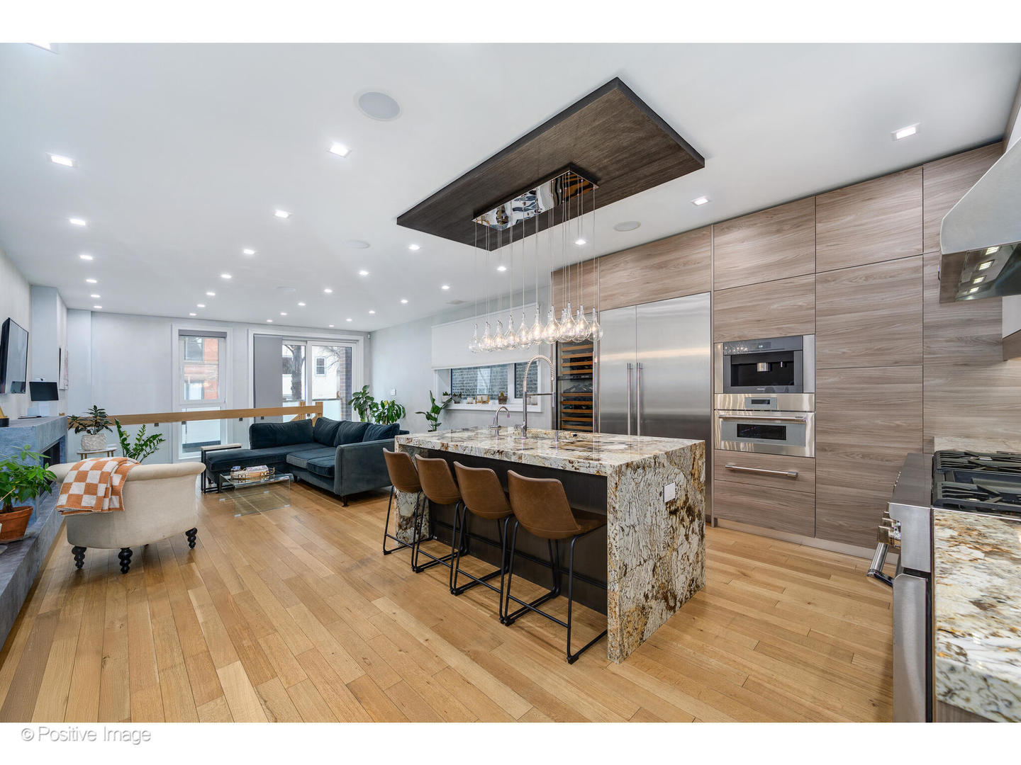 513 North May Street, Unit 1 Chicago, IL 60642 - Photo 3 of 24