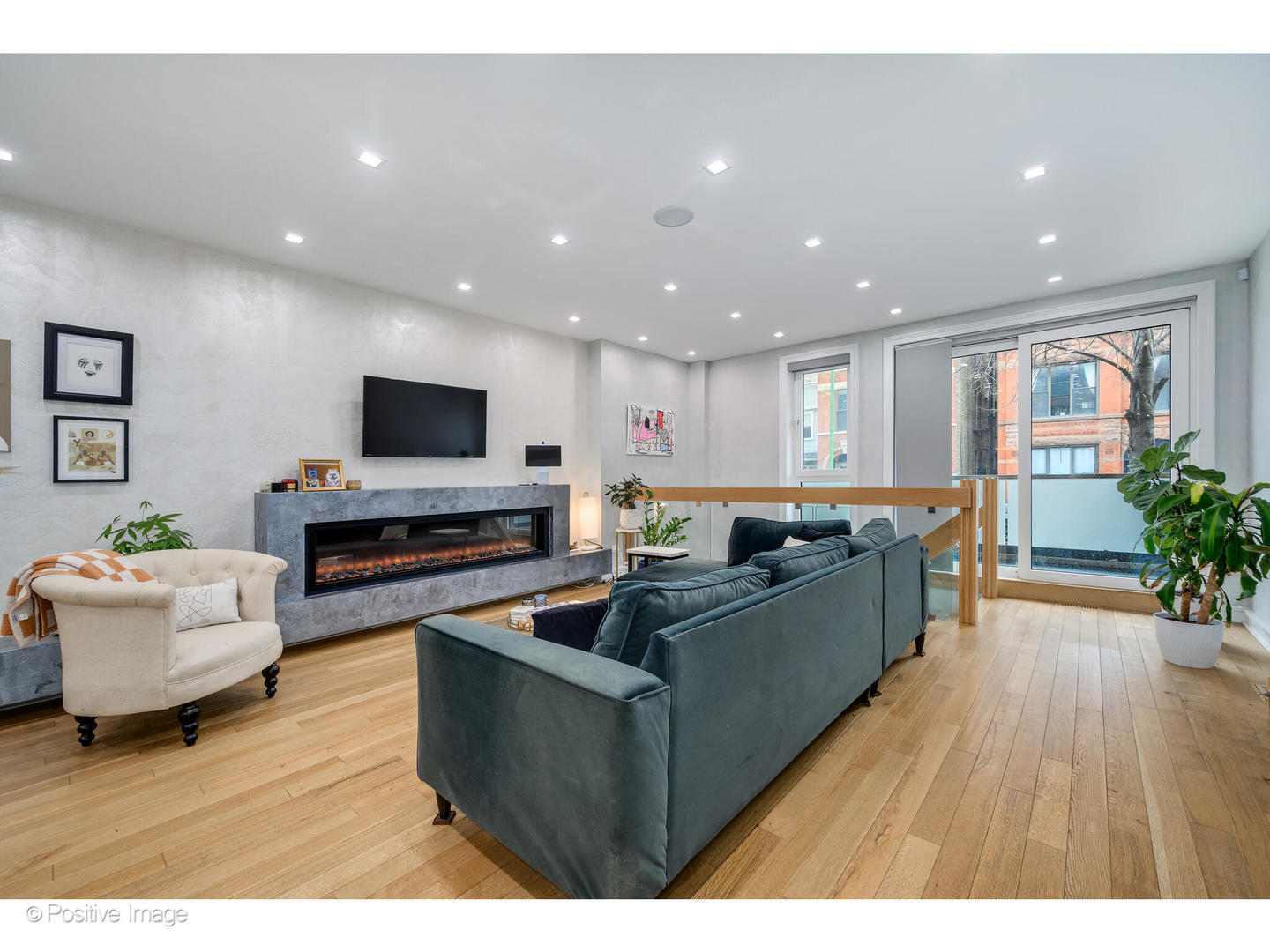 513 North May Street, Unit 1 Chicago, IL 60642 - Photo 4 of 24