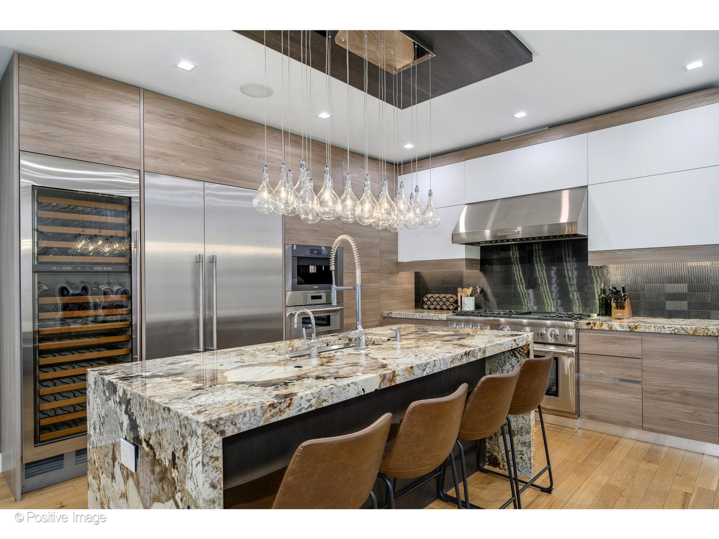 513 North May Street, Unit 1 Chicago, IL 60642 - Photo 8 of 24