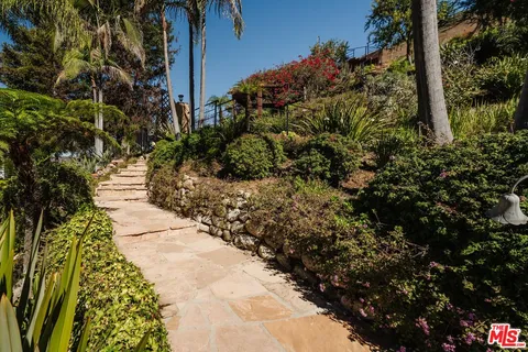 $4,295,000 | 16799 Monte Hermoso Drive, Pacific Palisades, CA 90272