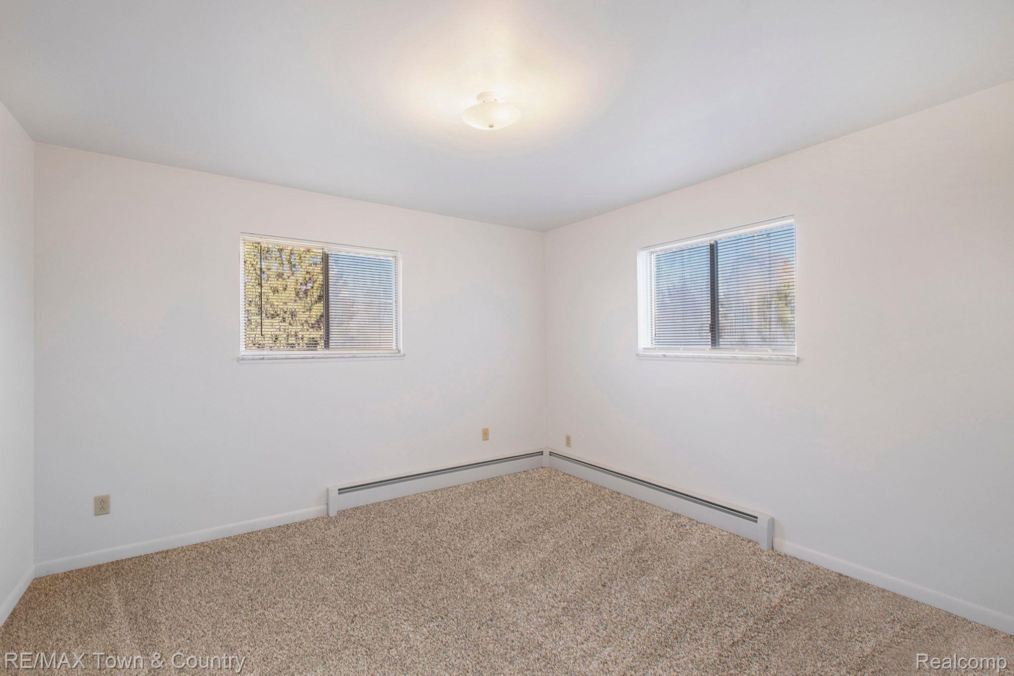 1285 North Van Vleet Road Flushing, MI 48433 - Photo 18 of 34 Gallery Image 18