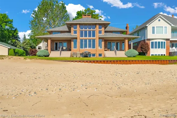 $1,750,000 | 2975 Sandy Oaks Lane, Fort Gratiot, MI 48059