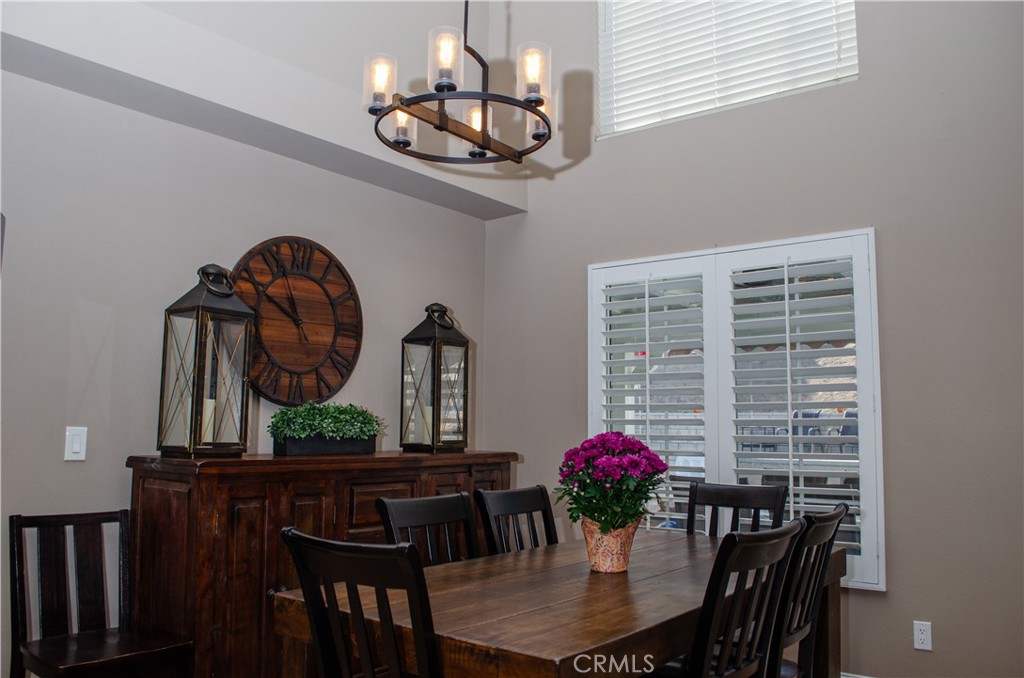 27625 Moonlight Place Castaic, CA 91384 - Photo 13 of 72 Upgraded lighting fixtures