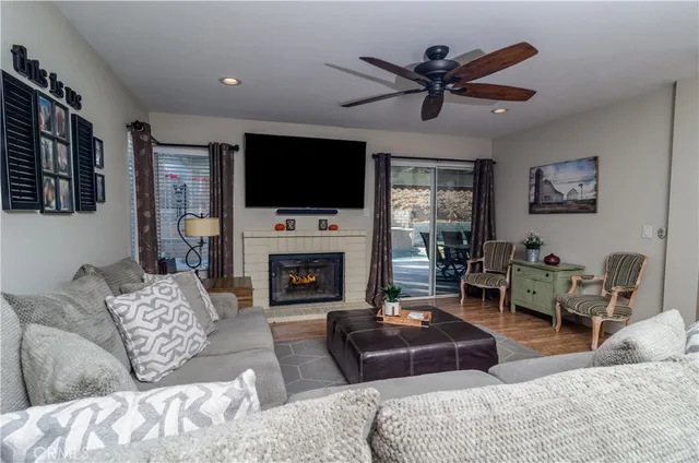 $885,000 | 27625 Moonlight Place, Castaic, CA 91384