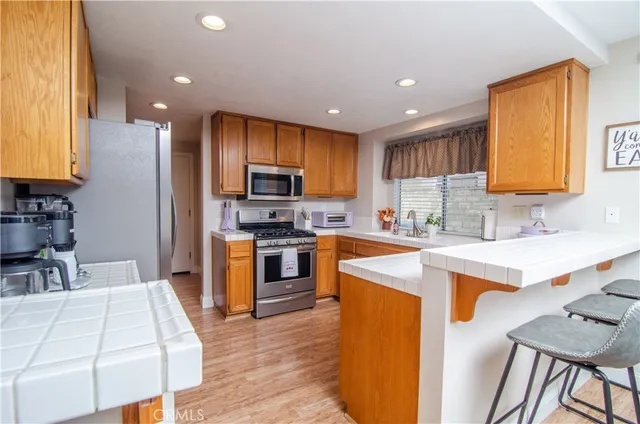 $885,000 | 27625 Moonlight Place, Castaic, CA 91384