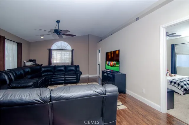 $885,000 | 27625 Moonlight Place, Castaic, CA 91384