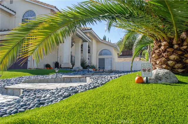 $885,000 | 27625 Moonlight Place, Castaic, CA 91384