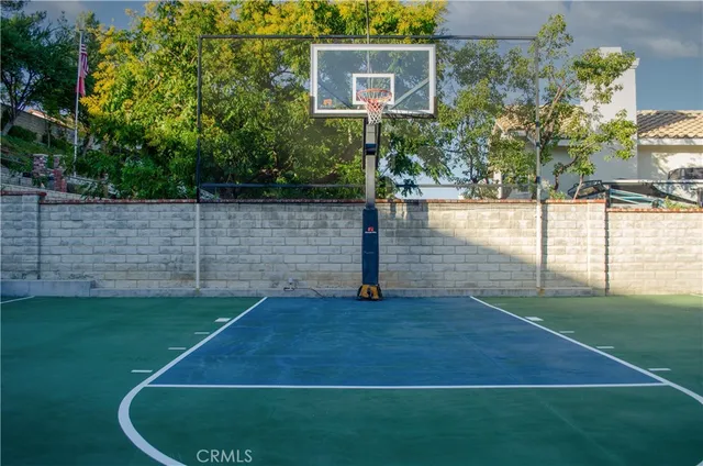 $885,000 | 27625 Moonlight Place, Castaic, CA 91384