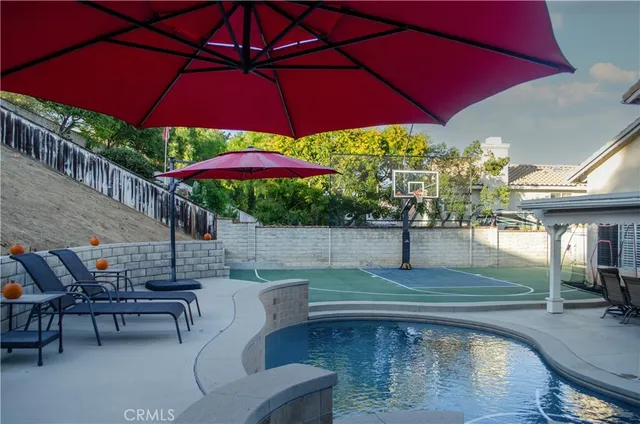 $885,000 | 27625 Moonlight Place, Castaic, CA 91384