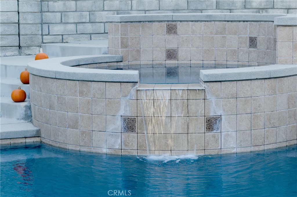 27625 Moonlight Place Castaic, CA 91384 - Photo 52 of 72 a bathroom with a sink