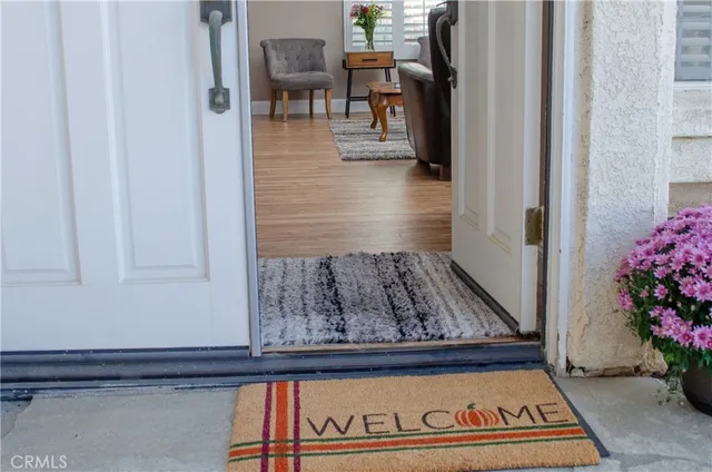 $885,000 | 27625 Moonlight Place, Castaic, CA 91384