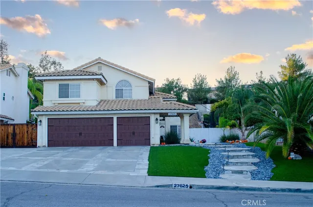 $885,000 | 27625 Moonlight Place, Castaic, CA 91384