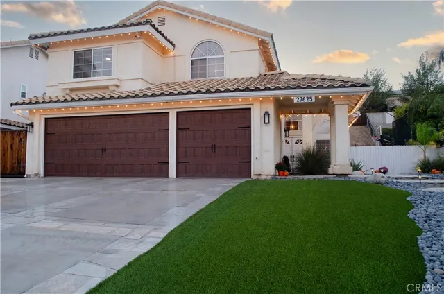 $885,000 | 27625 Moonlight Place, Castaic, CA 91384