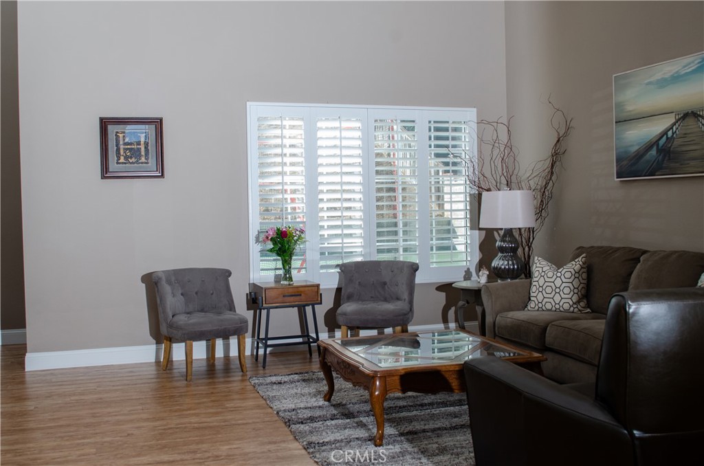 27625 Moonlight Place Castaic, CA 91384 - Photo 8 of 72 Living area with plantation shutters
