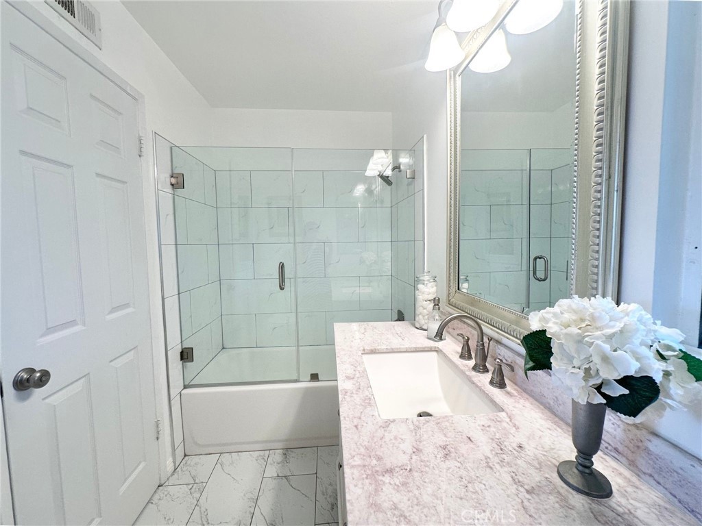 26261 Veva Way Calabasas, CA 91302 - Photo 22 of 40