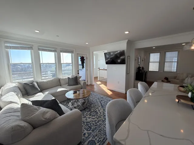 $4,000 | 1152 Bennington Street, Unit 3, Boston, MA 02128