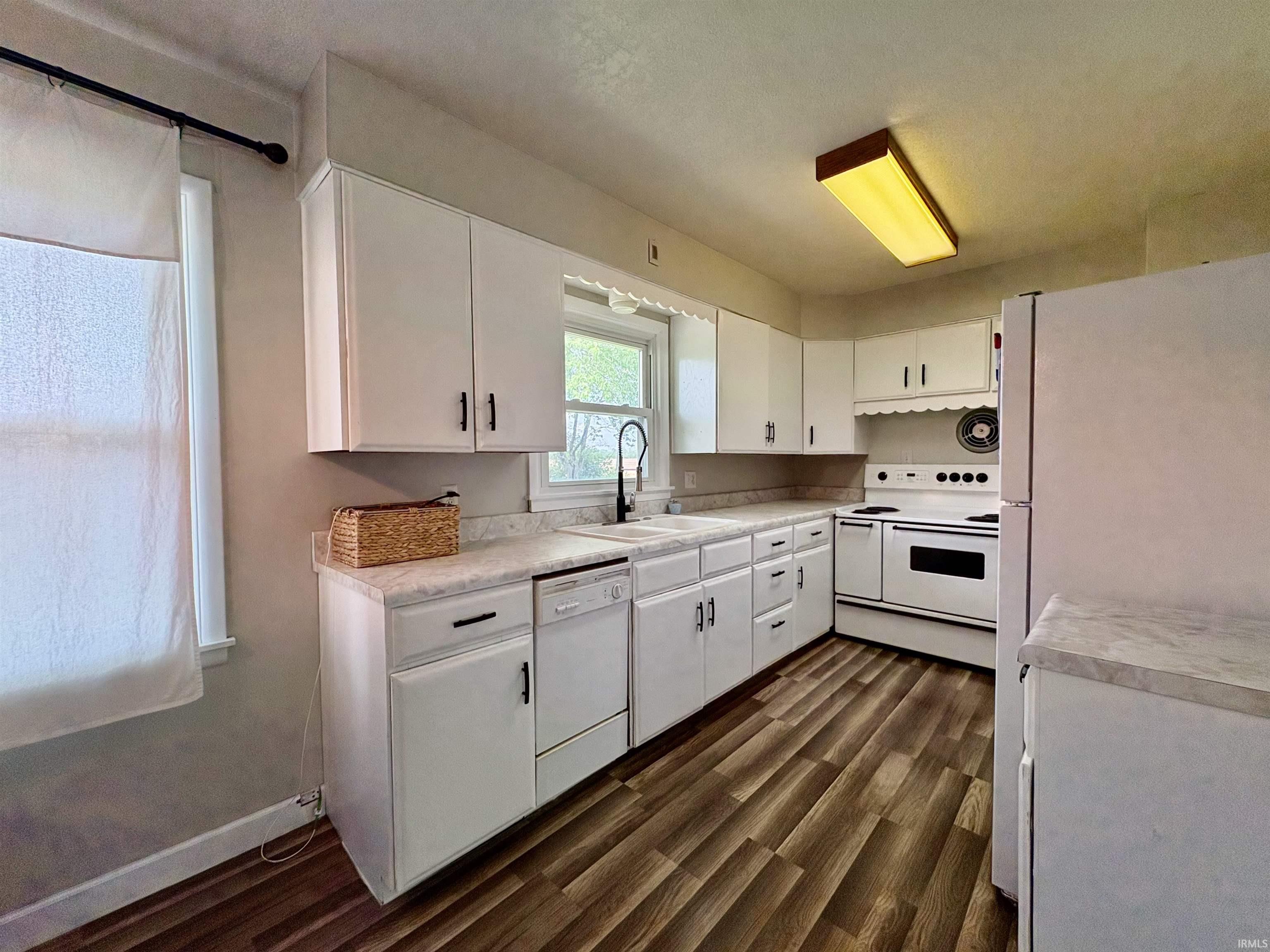 609 West Dustman Road Bluffton, IN 46714 - Photo 11 of 33 Gallery Image 11