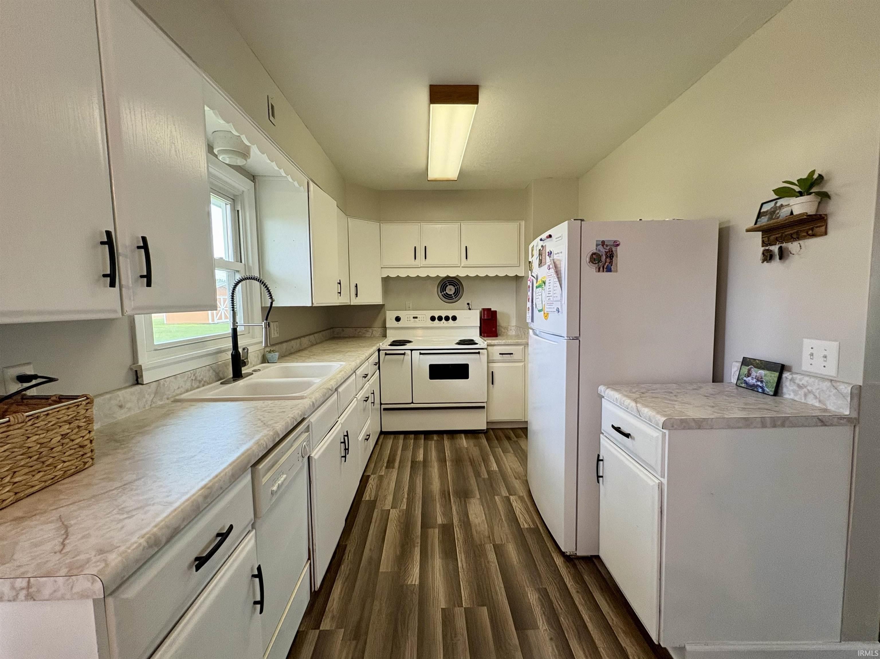 609 West Dustman Road Bluffton, IN 46714 - Photo 13 of 33 Gallery Image 13