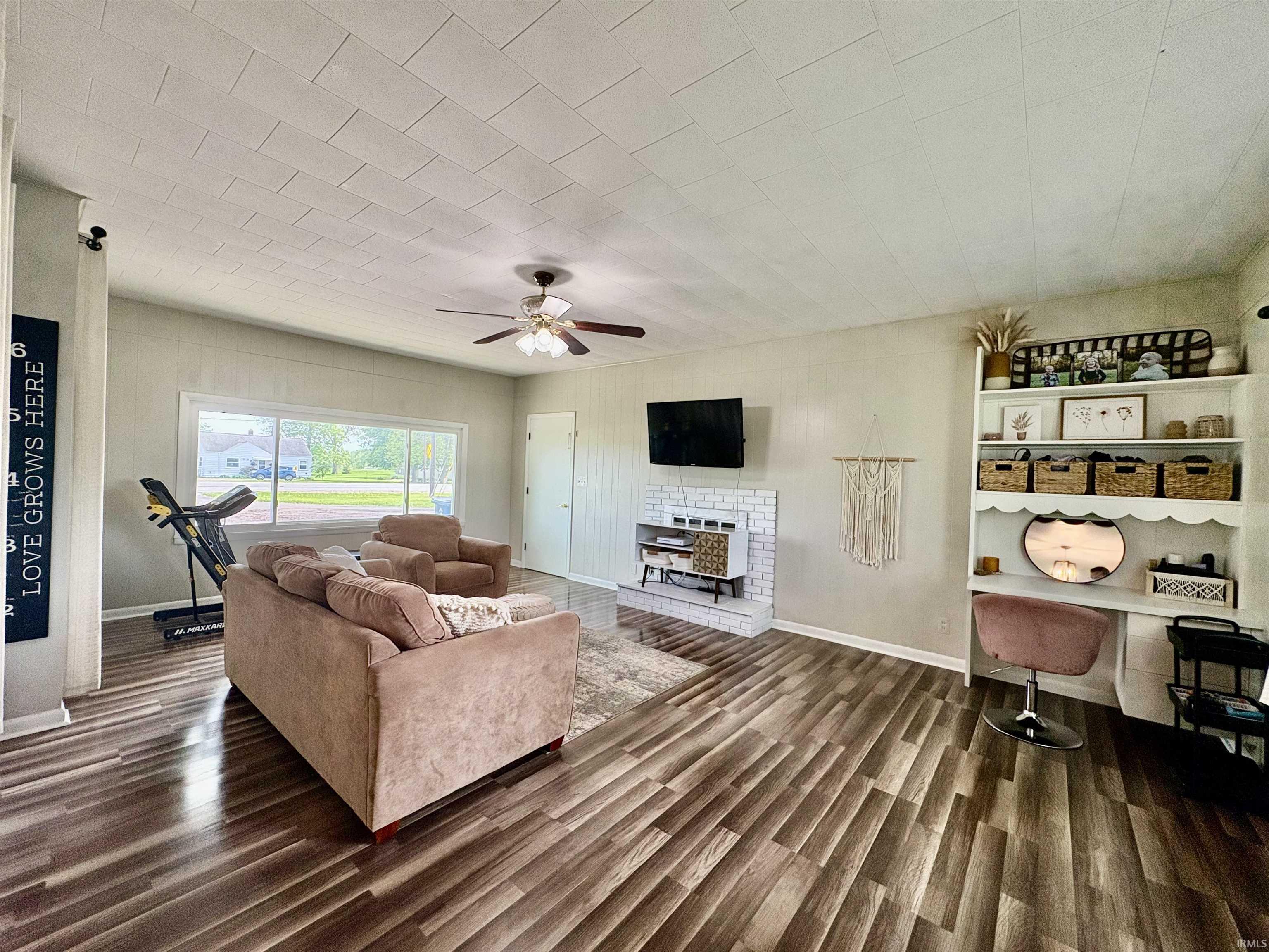 609 West Dustman Road Bluffton, IN 46714 - Photo 17 of 33 Gallery Image 17