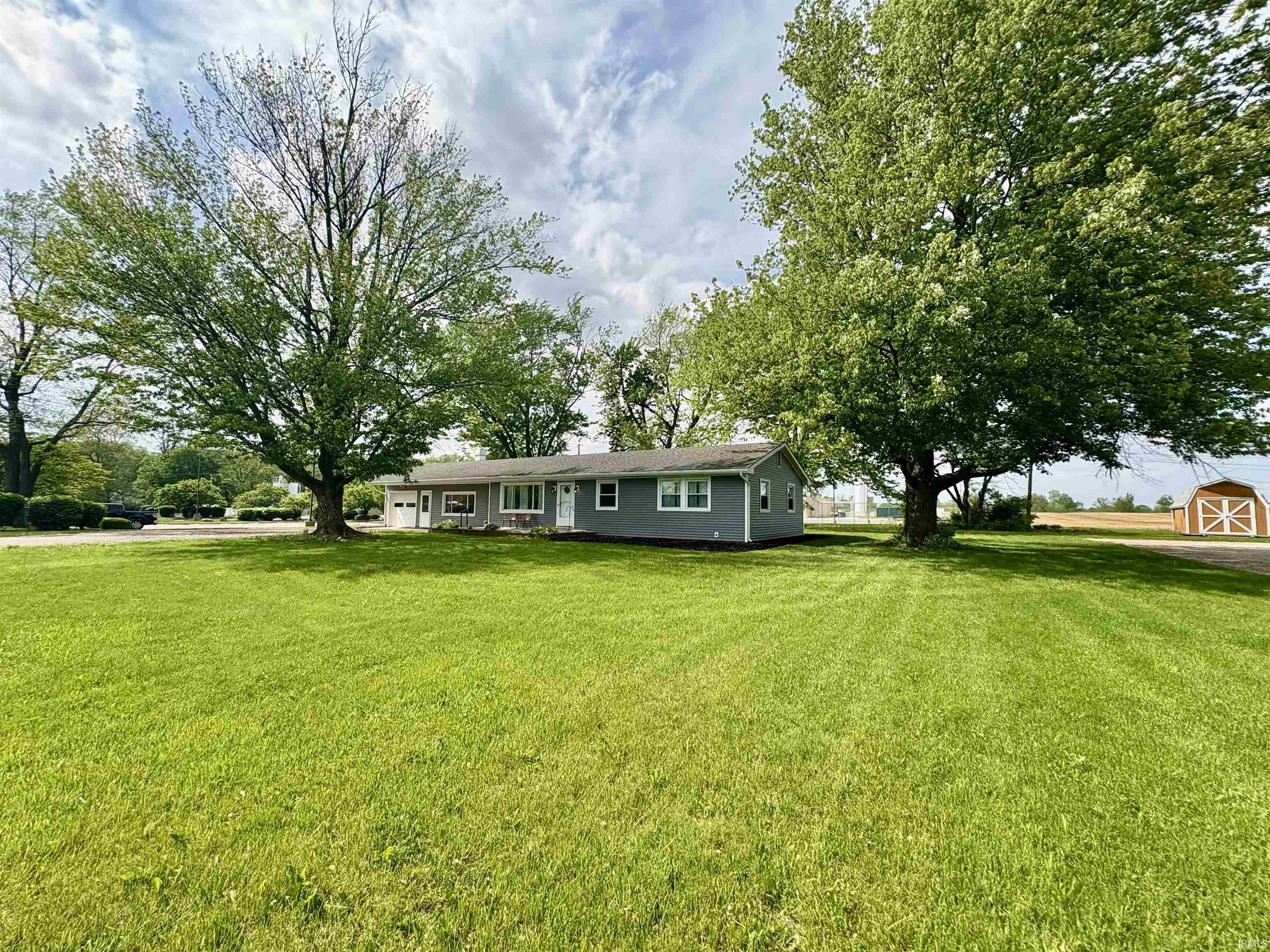 609 West Dustman Road Bluffton, IN 46714 - Photo 4 of 33 Gallery Image 4