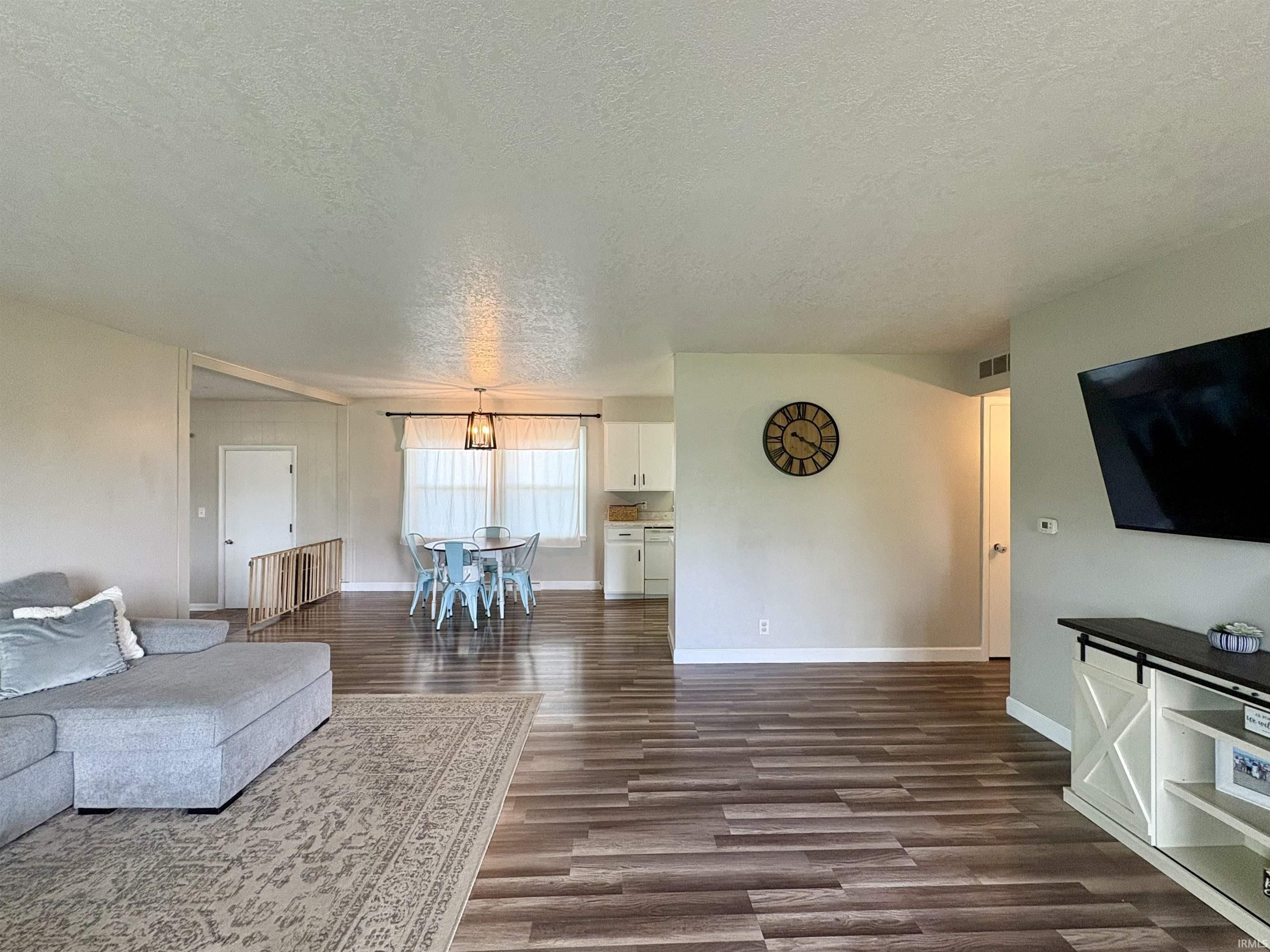609 West Dustman Road Bluffton, IN 46714 - Photo 5 of 33 Gallery Image 5