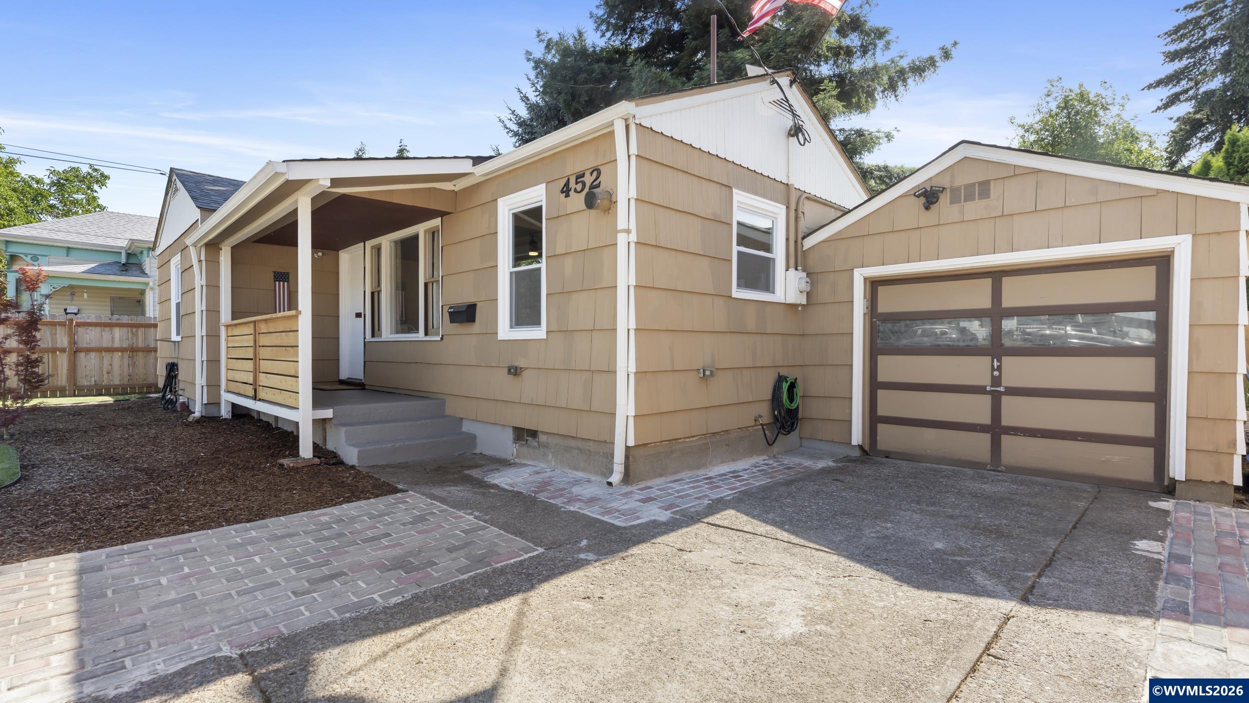 452 South College Street Monmouth, OR 97361 - Photo 3 of 50