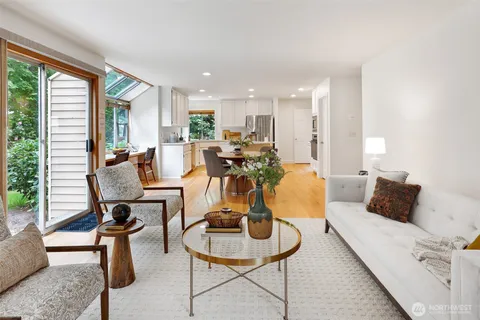 $1,448,000 | 3911 240th Place Southeast, Sammamish, WA 98029